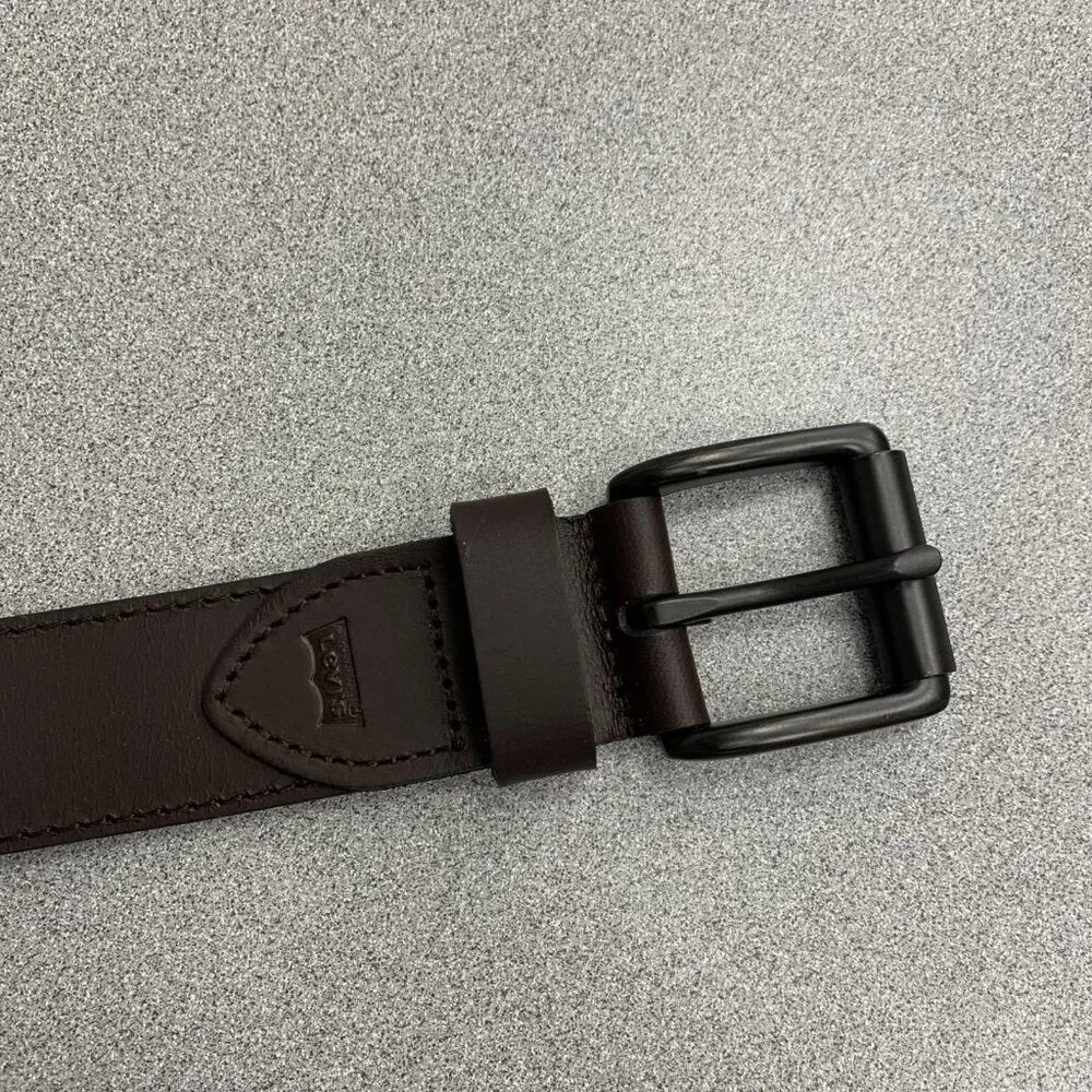 Levi's Brown Men's XL Leather Belt 42-44 With Black Metal Buckle h1936